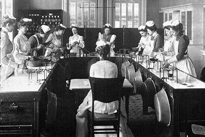 Home Economics class 1909