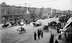 MU College of Agriculture students parade down Broadway in 1910. Courtesy University Archives.