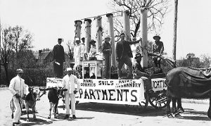 College department floats 1916. Courtesy University Archives.