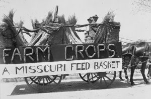 Farmers' Week Float 1910. Courtesy University Archives.