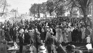 Crowd at midway 1927. Courtesy University Archives.