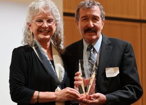 Weisman receives award