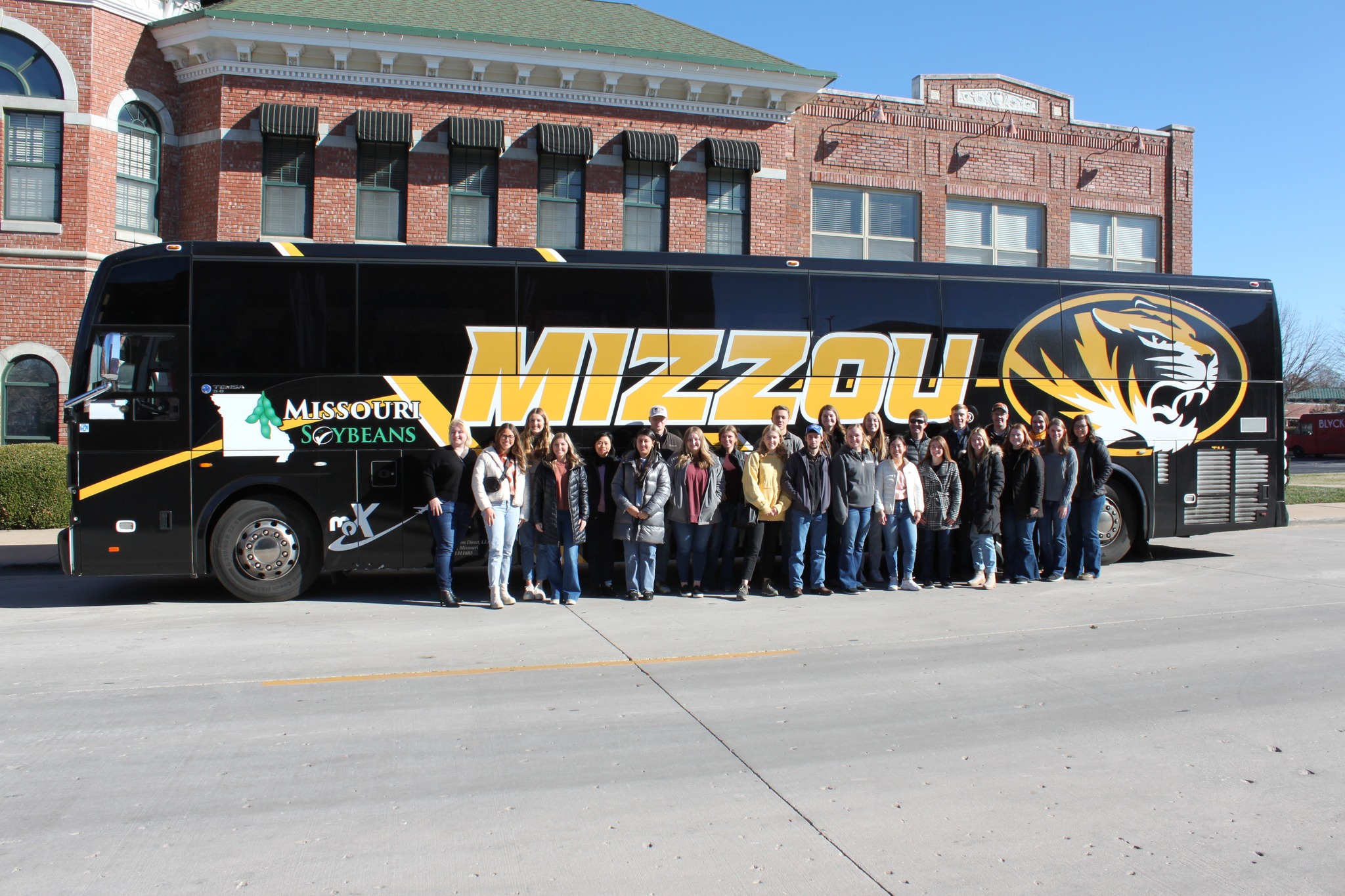 Dickinson Scholars by Mizzou bus