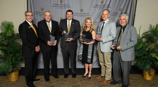 2025 Column Awards recognize outstanding CAFNR&nbsp;alumni (click to read)