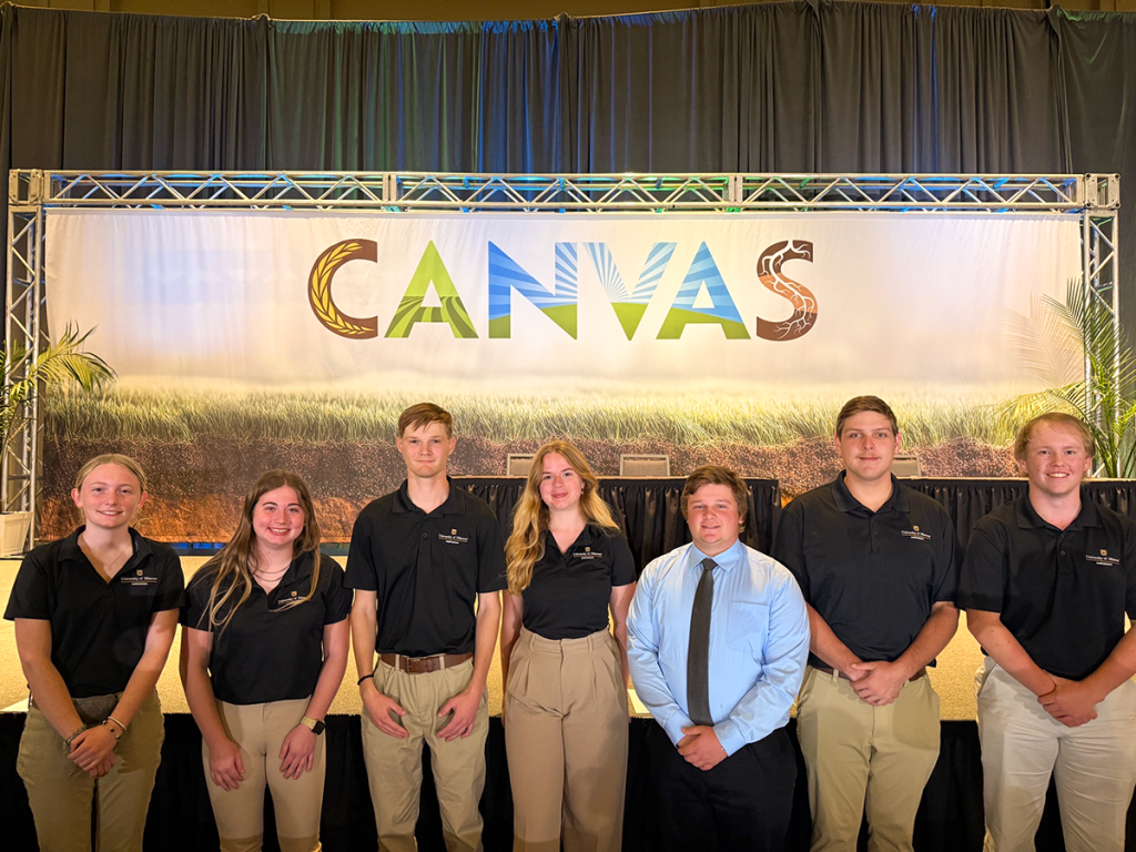 Mizzou students at CANVAS conference.