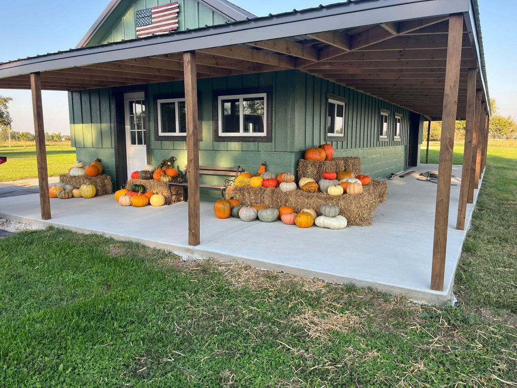 Dizzy Donkey Produce and More in Carthage.